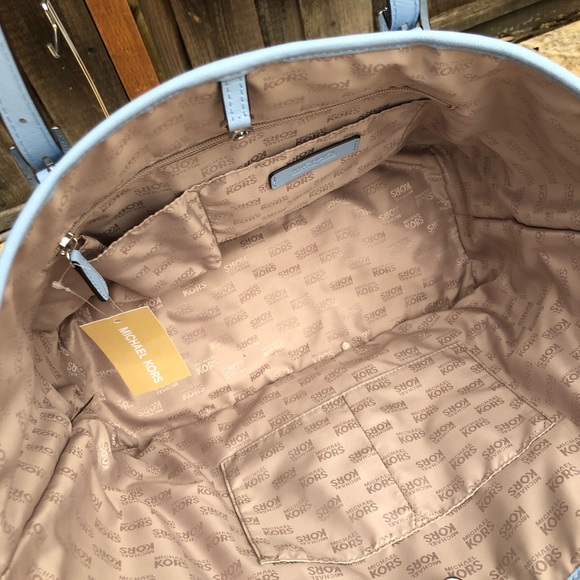 NWT Michael Kors large jet set carry all tote - Picture 4 of 8